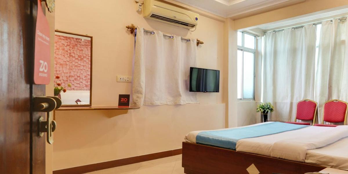 Hotel Tushar Pune Esterno foto